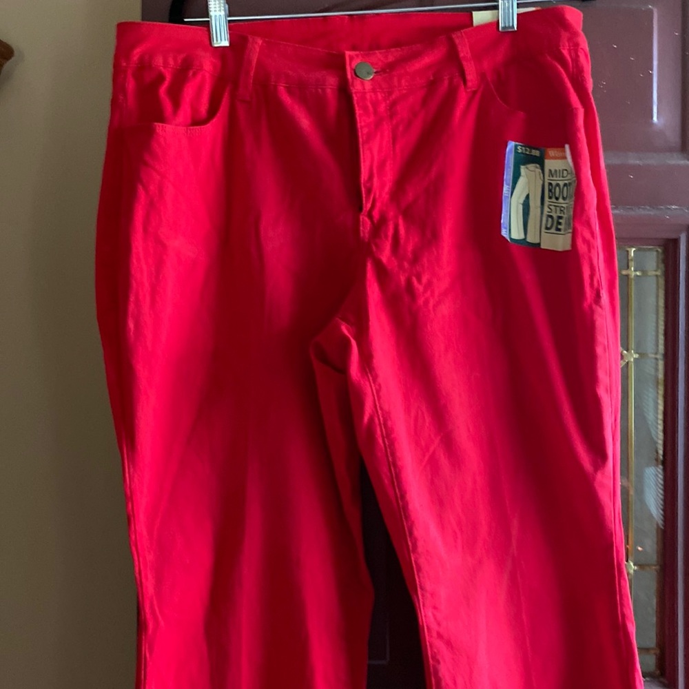 NWT red mid rise boot cut stretch denim pants, size 18 W